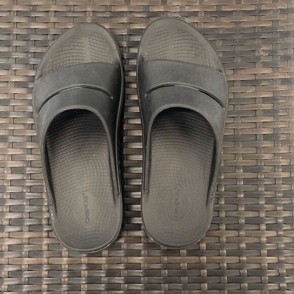 Oofos Sandals Mens size 11 - Picture 5 of 6